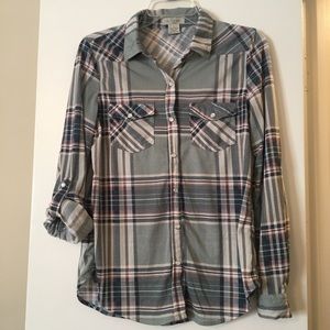 Button down flannel with adjustable sleeves